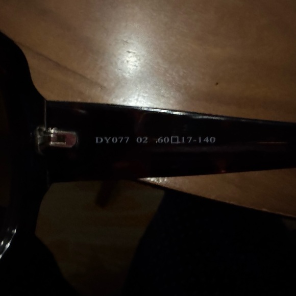David Yurman Tortoise Shell Sunglasses - Picture 6 of 6